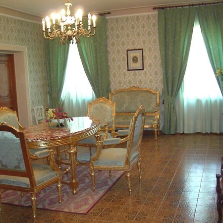 Hotel Villa San Donino Citta di Castello Luaran gambar