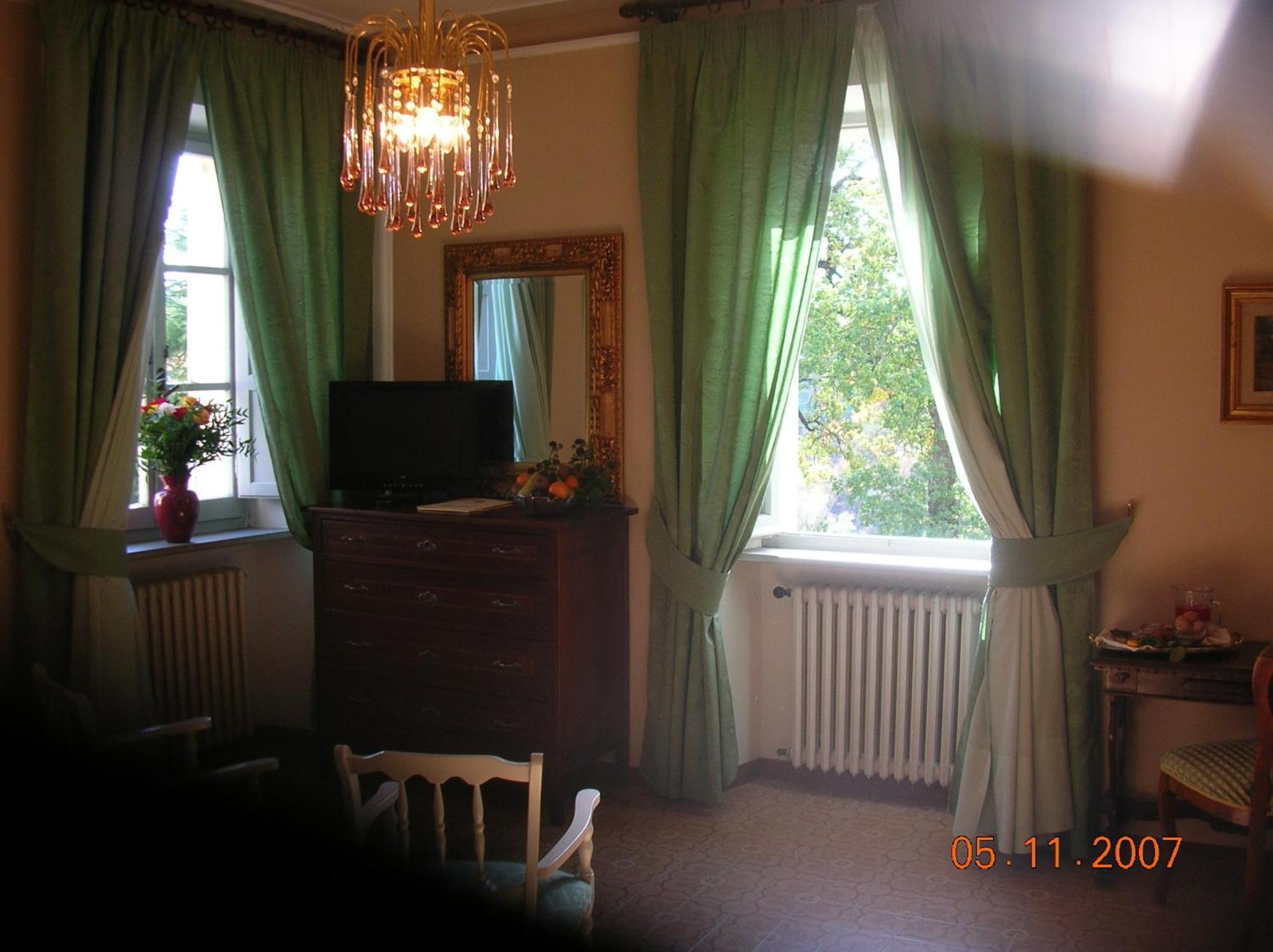 Hotel Villa San Donino Citta di Castello Luaran gambar