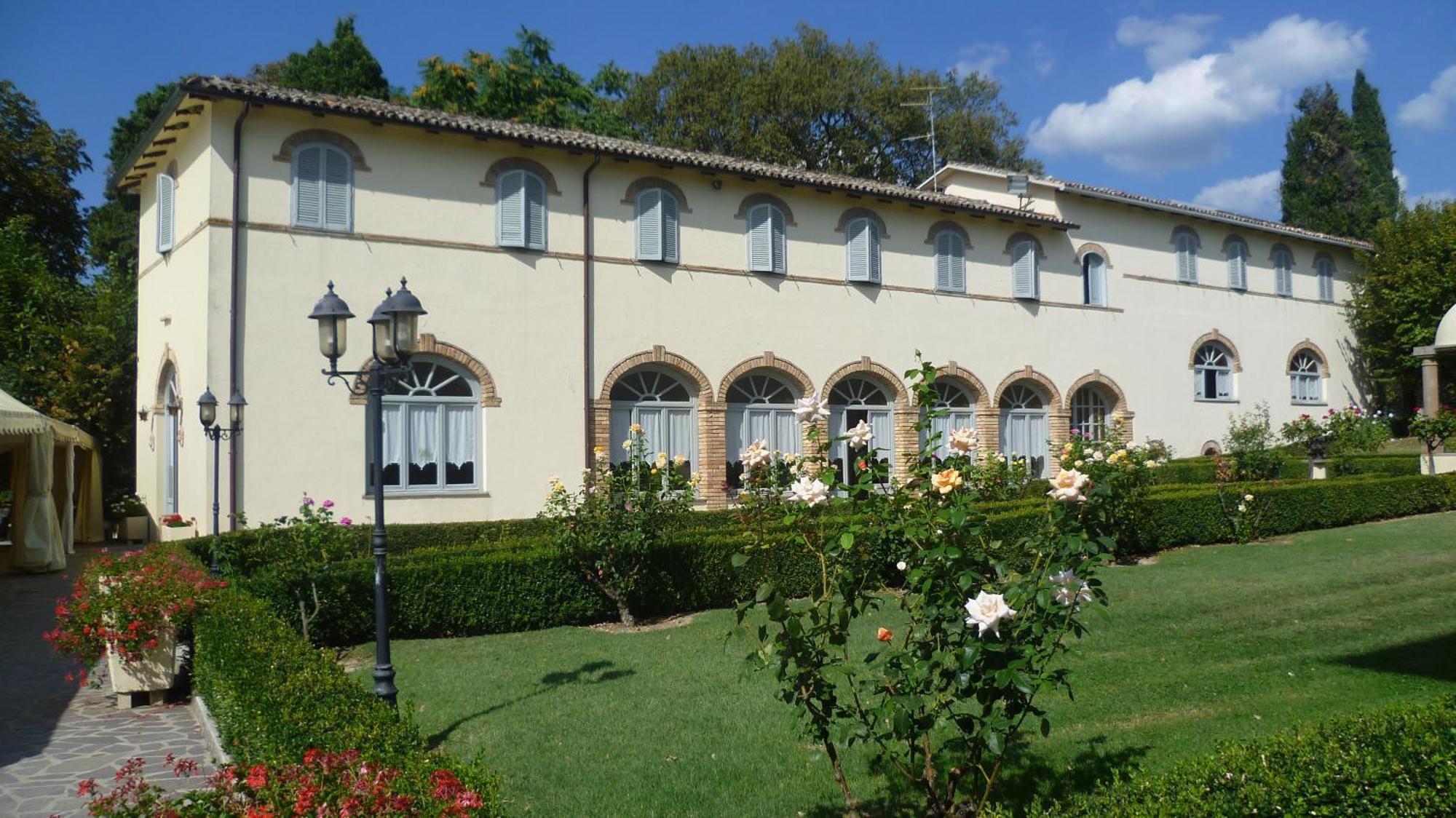 Hotel Villa San Donino Citta di Castello Luaran gambar