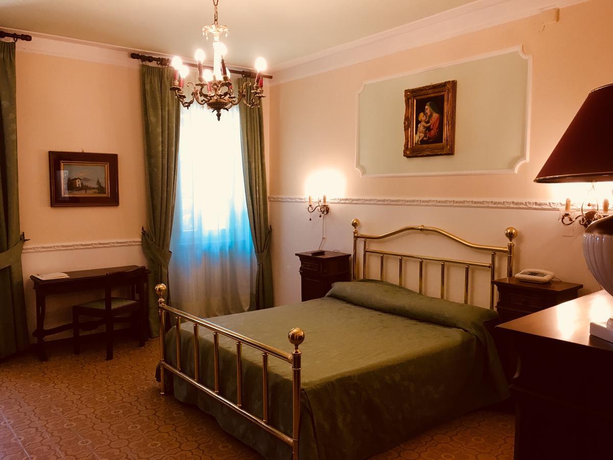 Hotel Villa San Donino Citta di Castello Luaran gambar